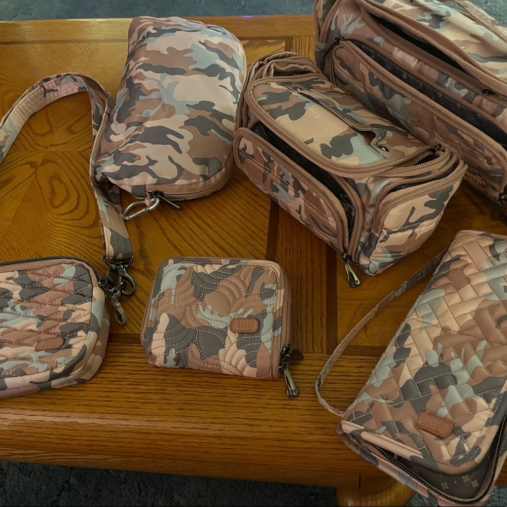 Lug set - Purse . Wallet . Makeup Brush . Toiletries bag large/small . Backpack